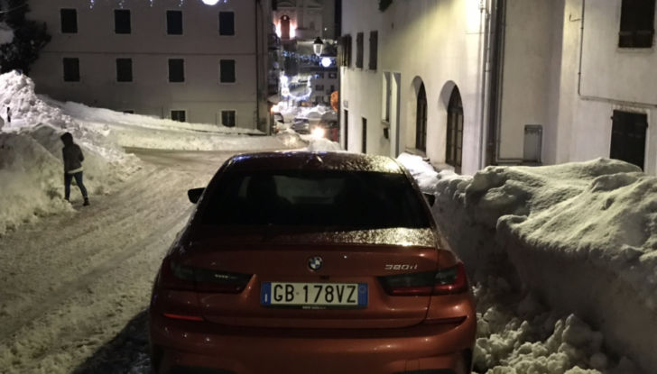 Nuova BMW Serie 3 debutta nel 2025, anche in versione elettrica - Foto 9 di 20