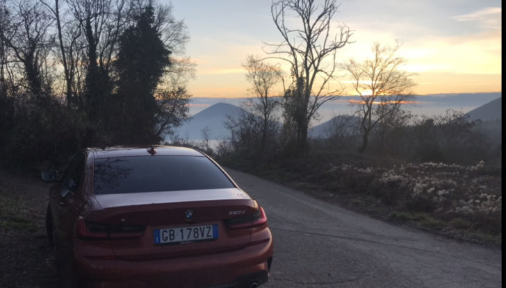 Nuova BMW Serie 3 debutta nel 2025, anche in versione elettrica - Foto 10 di 20