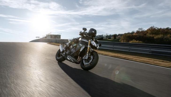Triumph Speed Triple 1200 RS: le novità della versione 2021 - Foto 19 di 25
