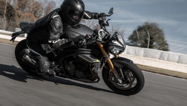 Triumph Speed Triple 1200 RS: le novità della versione 2021 - Foto 21 di 25