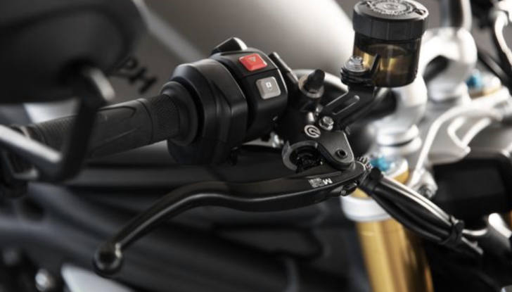 Triumph Speed Triple 1200 RS: le novità della versione 2021 - Foto 8 di 25