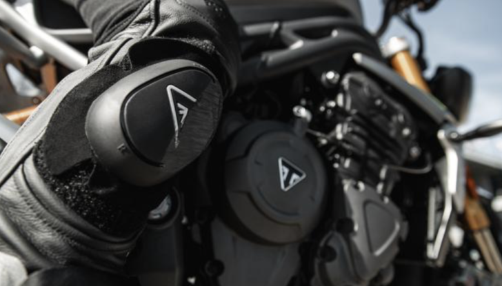 Triumph Speed Triple 1200 RS: le novità della versione 2021 - Foto 9 di 25