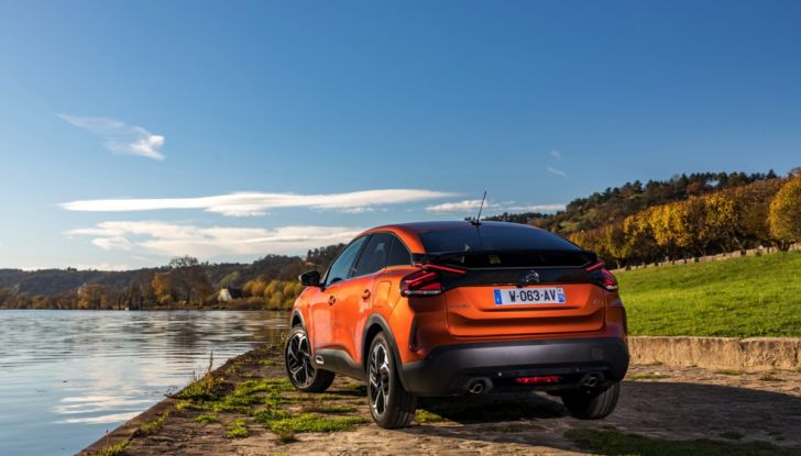 [VIDEO] Prova su strada nuova Citroën C4, il comfort dal benzina al 100% elettrico - Foto 20 di 40