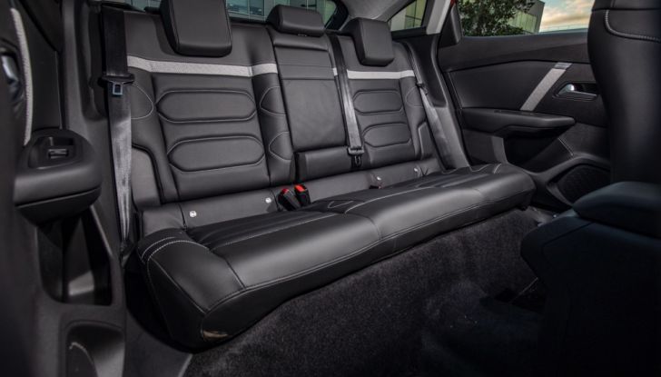 [VIDEO] Prova su strada nuova Citroën C4, il comfort dal benzina al 100% elettrico - Foto 37 di 40