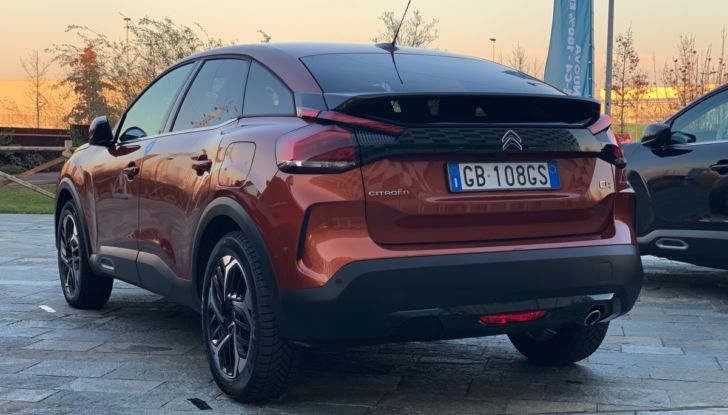 [VIDEO] Prova su strada nuova Citroën C4, il comfort dal benzina al 100% elettrico - Foto 5 di 40