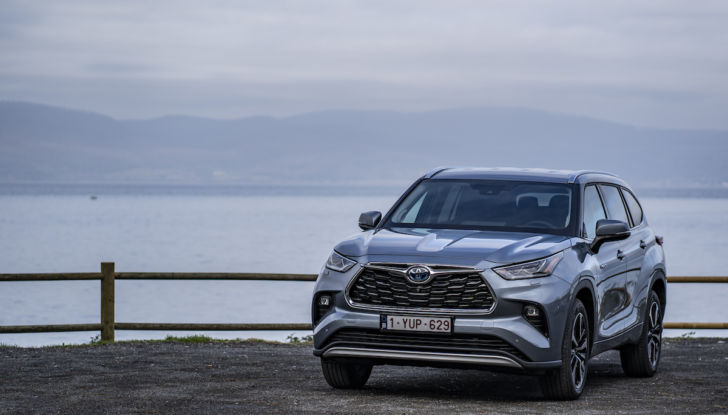 Toyota Highlander: la prova su strada del SUV premium giapponese - Foto 19 di 24