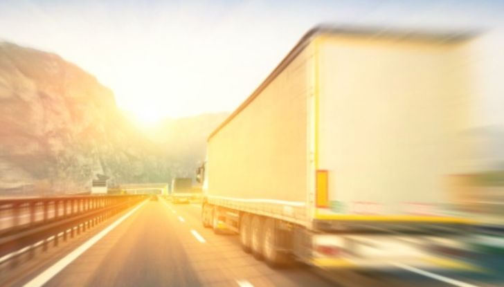 Limiti divieti circolazione camion 2021