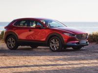 Mazda CX-30 2022: il SUV giapponese aggiorna l’infotainment e la gamma colori