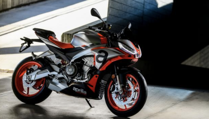 Aprilia Tuono 660: il prezzo della media sportiva della Casa di Noale - Foto 18 di 20