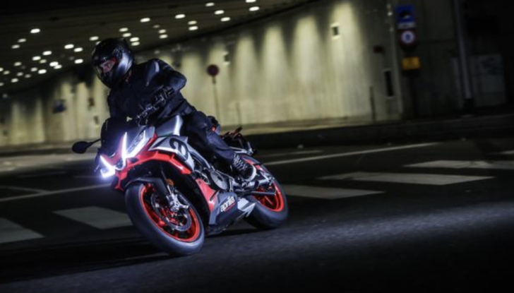 Aprilia Tuono 660: il prezzo della media sportiva della Casa di Noale - Foto 20 di 20