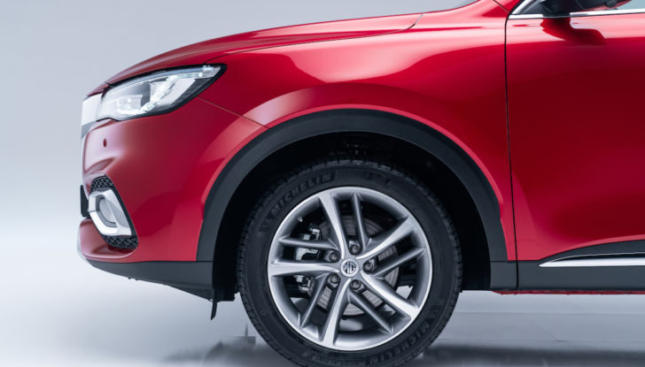 MG EHS Plug-in Hybrid 2021: caratteristiche e prezzi - Foto 1 di 39