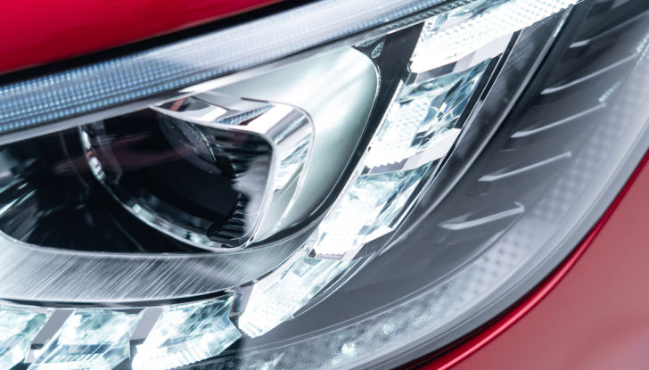 MG EHS Plug-in Hybrid 2021: caratteristiche e prezzi - Foto 9 di 39