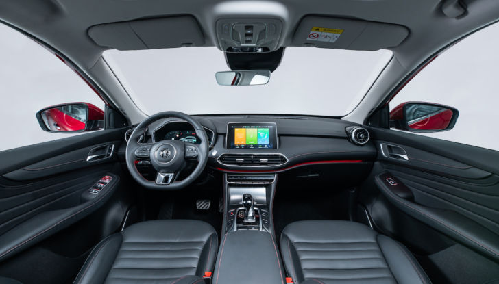 MG EHS Plug-in Hybrid 2021: caratteristiche e prezzi - Foto 12 di 39