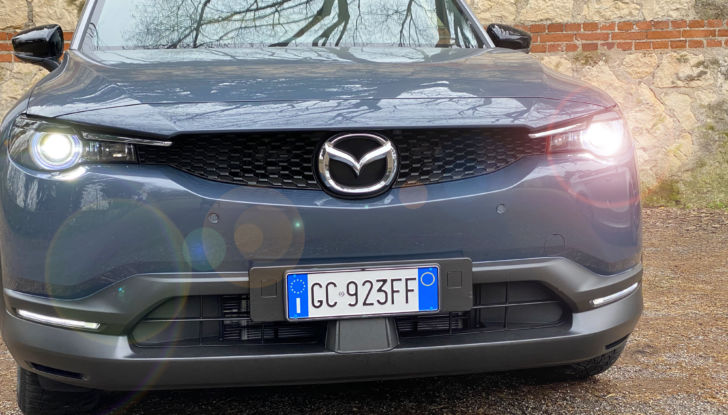 Mazda MX-30: la versione ibrida plug-in in arrivo per fine anno - Foto 13 di 17