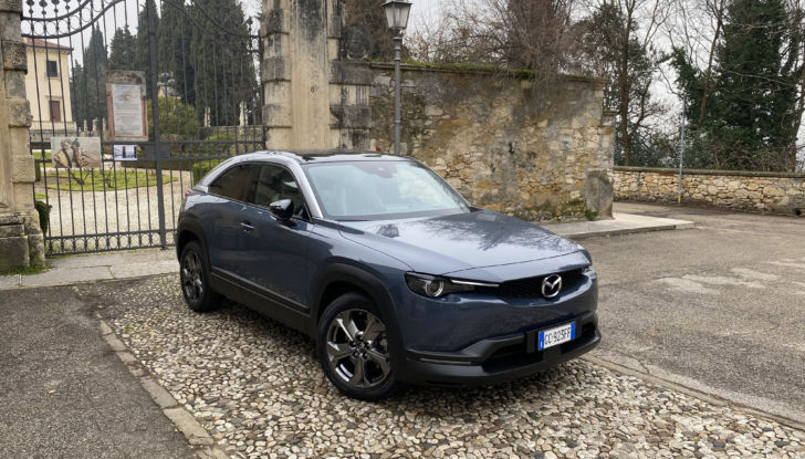 Mazda MX-30: la versione ibrida plug-in in arrivo per fine anno - Foto 7 di 17