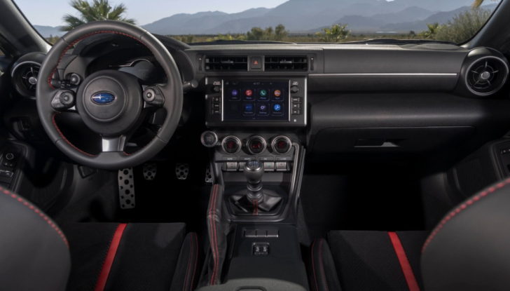 Subaru BRZ: sportività ed eleganza su quattro ruote - Foto 10 di 17