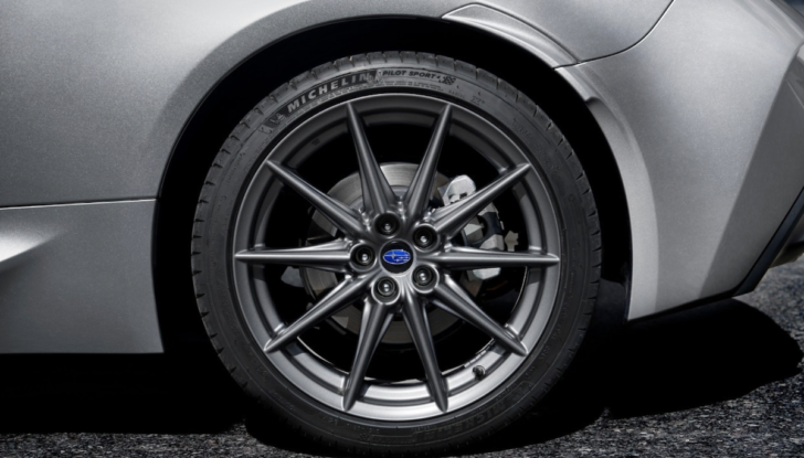 Subaru BRZ: sportività ed eleganza su quattro ruote - Foto 13 di 17