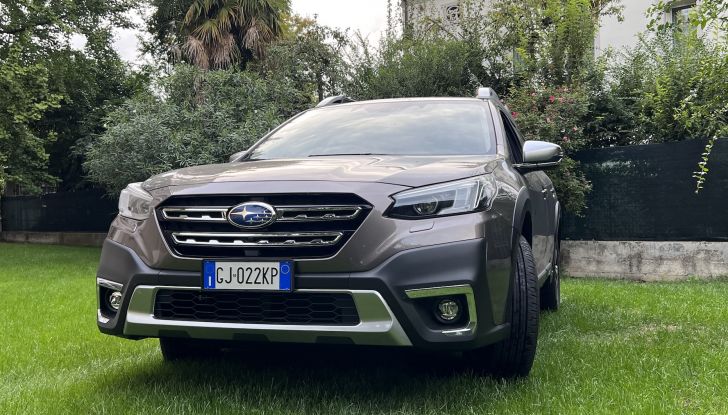Subaru Outback 2023: prova su strada del rinnovato SUV giapponese - Foto 21 di 25