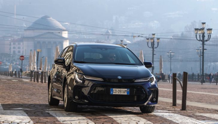 [VIDEO] Prova Suzuki Swace Hybrid 2021: La station wagon ecologica ed economica - Foto 12 di 30