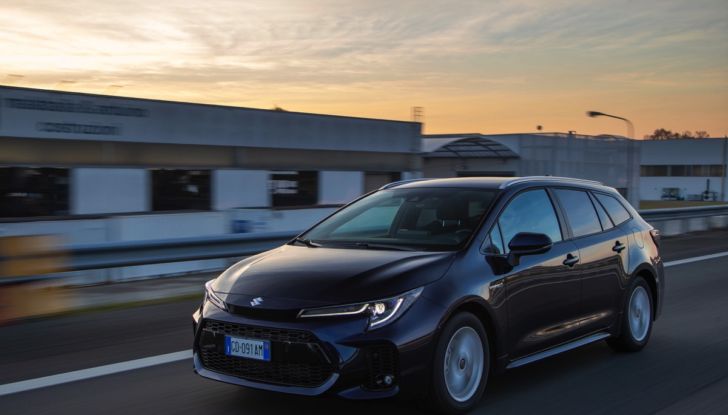 [VIDEO] Prova Suzuki Swace Hybrid 2021: La station wagon ecologica ed economica - Foto 20 di 30