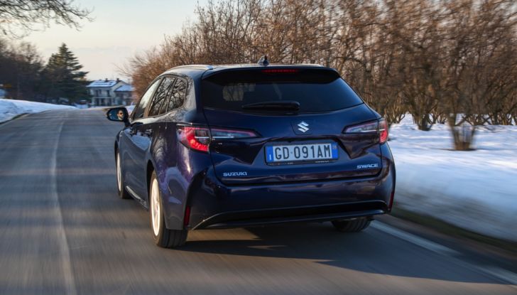 [VIDEO] Prova Suzuki Swace Hybrid 2021: La station wagon ecologica ed economica - Foto 26 di 30