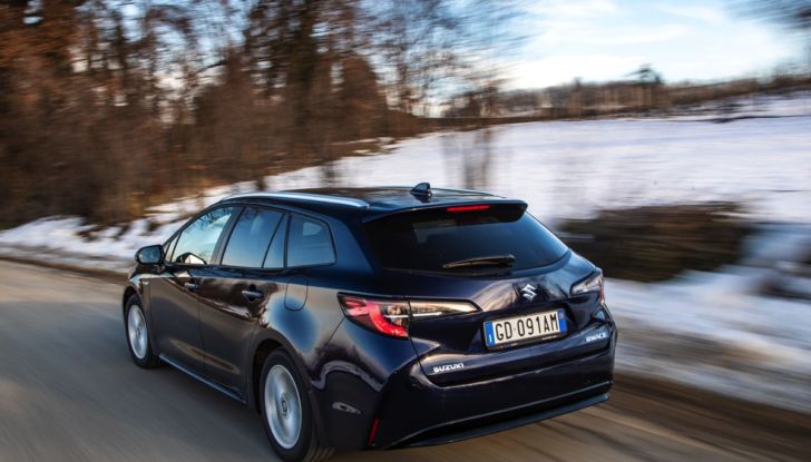 [VIDEO] Prova Suzuki Swace Hybrid 2021: La station wagon ecologica ed economica - Foto 28 di 30