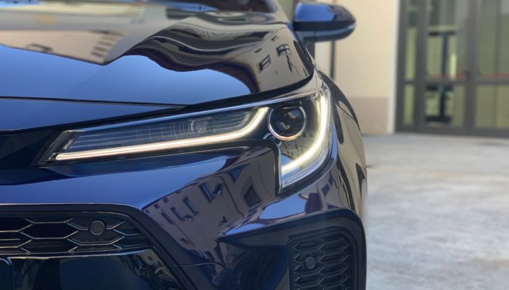 [VIDEO] Prova Suzuki Swace Hybrid 2021: La station wagon ecologica ed economica - Foto 3 di 30