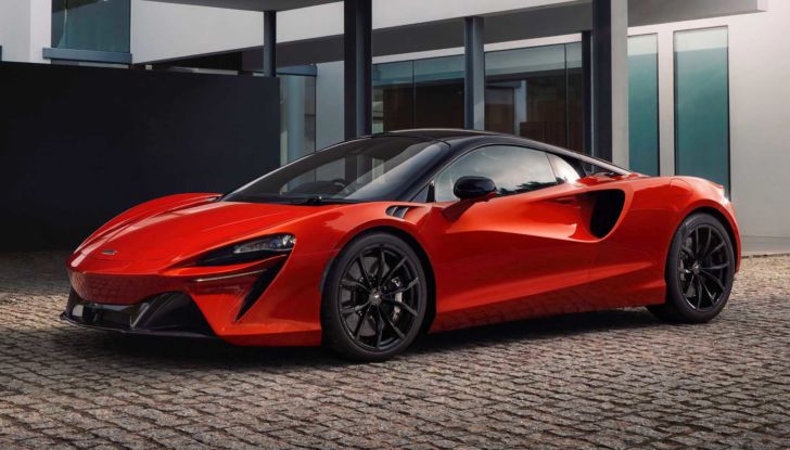 McLaren Artura 2021