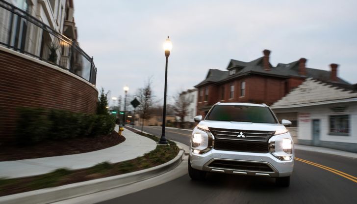 Mitsubishi Outlander 2021