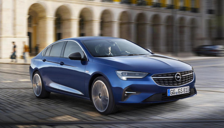 Su Opel Insignia debutta la nuova tecnologia a LED - Foto 2 di 8
