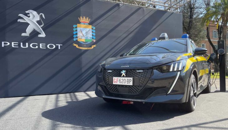 Peugeot e-208 Guardia di Finanza