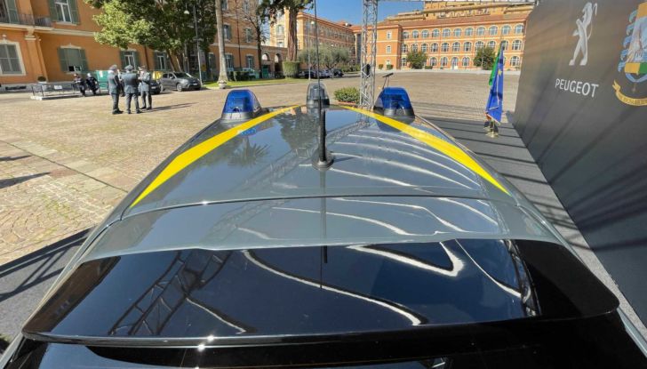 Peugeot e-208 Guardia di Finanza