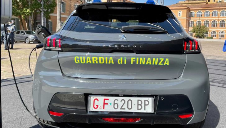 Peugeot e-208 Guardia di Finanza