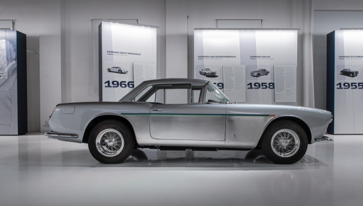 Il MEF celebra Agnelli con la mostra “Gianni Agnelli e Ferrari. L’eleganza del mito” - Foto 10 di 17