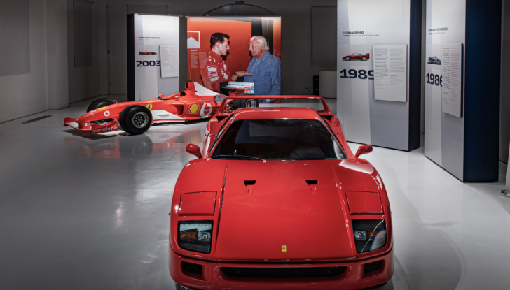 Il MEF celebra Agnelli con la mostra “Gianni Agnelli e Ferrari. L’eleganza del mito” - Foto 12 di 17