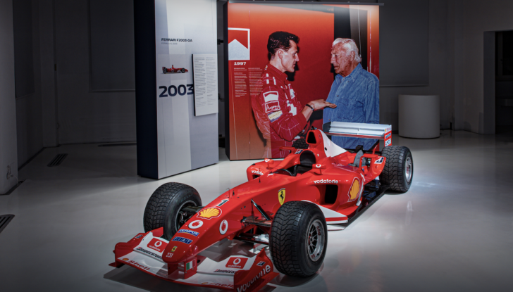 Il MEF celebra Agnelli con la mostra “Gianni Agnelli e Ferrari. L’eleganza del mito” - Foto 8 di 17