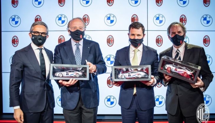 BMW diventa sponsor del Milan: auto e calcio, un binomio vincente - Foto 6 di 8