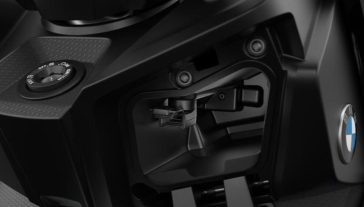 BMW Motorrad presenta i nuovi C 400 X e C 400 GT - Foto 21 di 33