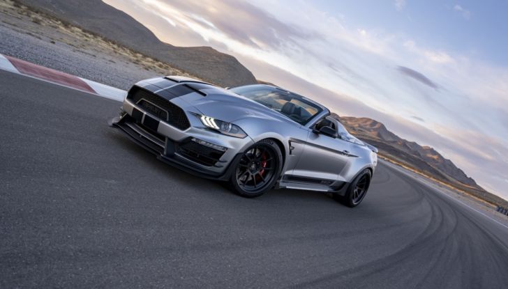 Ford Shelby Super Snake Speedster: 836 CV di godimento - Foto 8 di 13