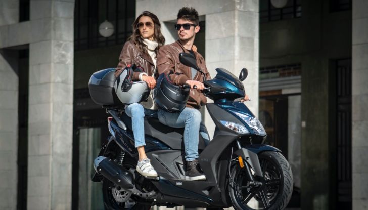 Nuove limitazioni per chi ha il foglio rosa: stop al trasporto passeggeri? - Foto 19 di 21