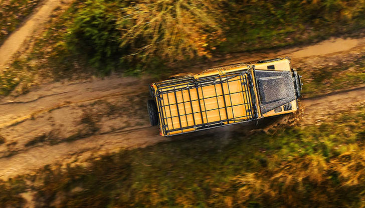 Land Rover Defender Works V8 Trophy 2021: la serie speciale in 25 esemplari - Foto 10 di 11