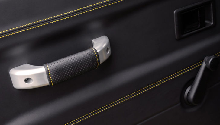 Land Rover Defender Works V8 Trophy 2021: la serie speciale in 25 esemplari - Foto 3 di 11