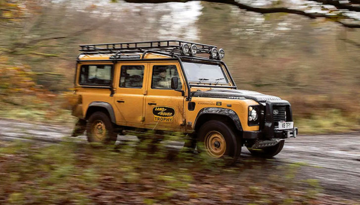 Land Rover Defender Works V8 Trophy 2021: la serie speciale in 25 esemplari - Foto 6 di 11