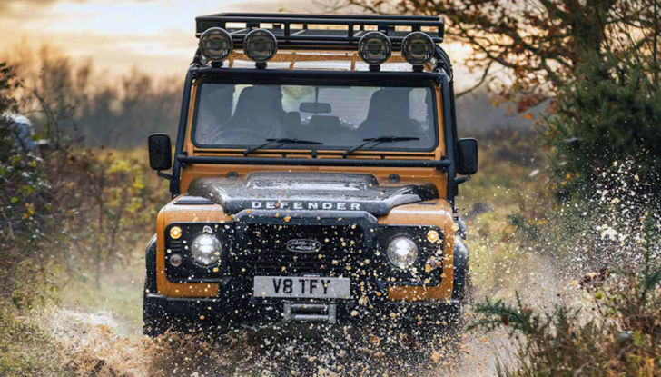 Land Rover Defender Works V8 Trophy 2021: la serie speciale in 25 esemplari - Foto 9 di 11