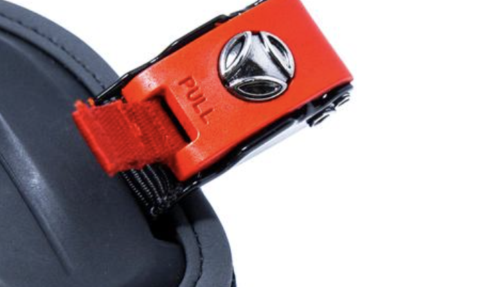 Momodesign: arriva la serie limitata del casco da elicotterista FGTR - Foto 6 di 10