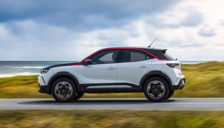 [VIDEO] Prova su strada nuova Opel Mokka 2021: Tutta nuova a benzina, Diesel ed elettrica! - Foto 25 di 31
