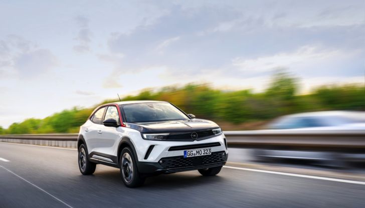 [VIDEO] Prova su strada nuova Opel Mokka 2021: Tutta nuova a benzina, Diesel ed elettrica! - Foto 15 di 31