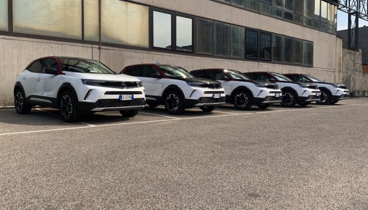 [VIDEO] Prova su strada nuova Opel Mokka 2021: Tutta nuova a benzina, Diesel ed elettrica! - Foto 3 di 31