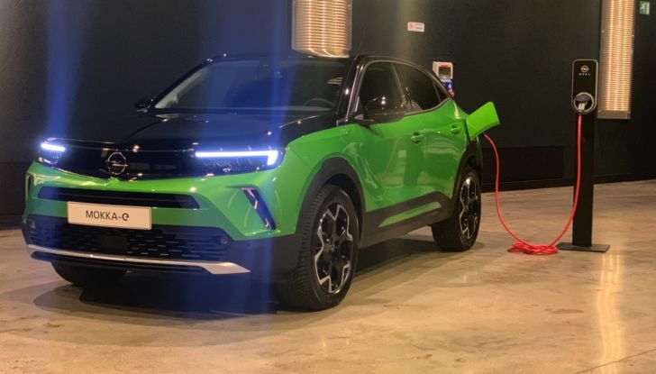 [VIDEO] Prova su strada nuova Opel Mokka 2021: Tutta nuova a benzina, Diesel ed elettrica! - Foto 8 di 31