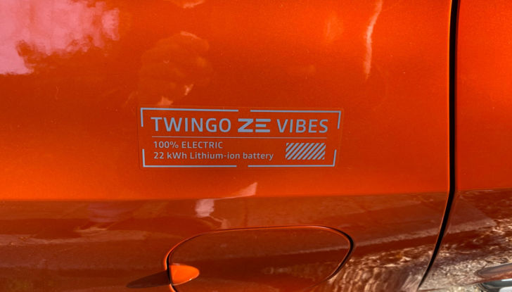 Prova su strada della Renault Twingo elettrica Vibes - Foto 10 di 15